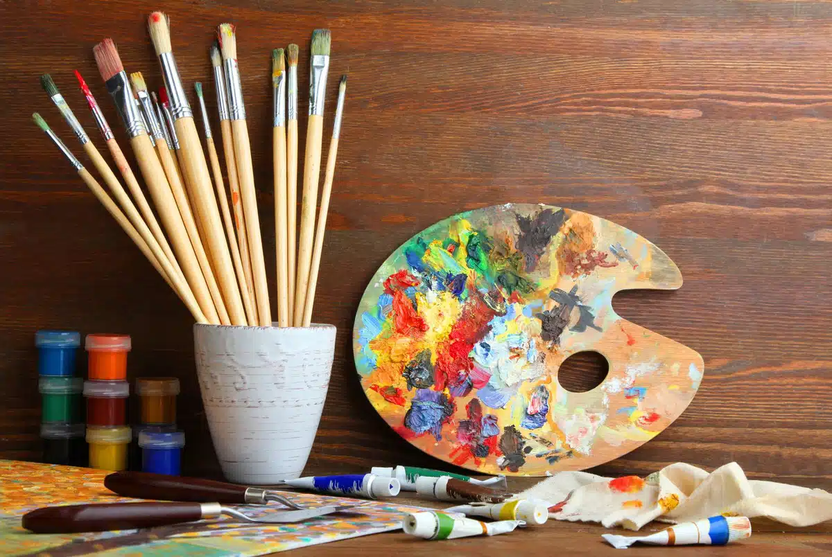 ART AND CRAFT ITEMS